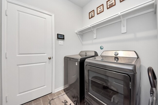 Building Photo - 15307 Davan Springs Dr