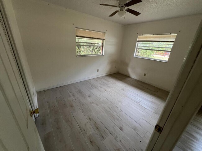 Building Photo - 7424 E Ringer Ct