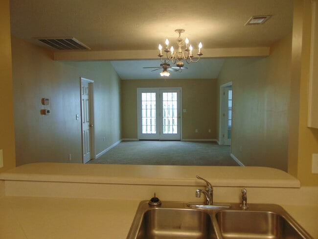 Building Photo - 1204 Bison Way