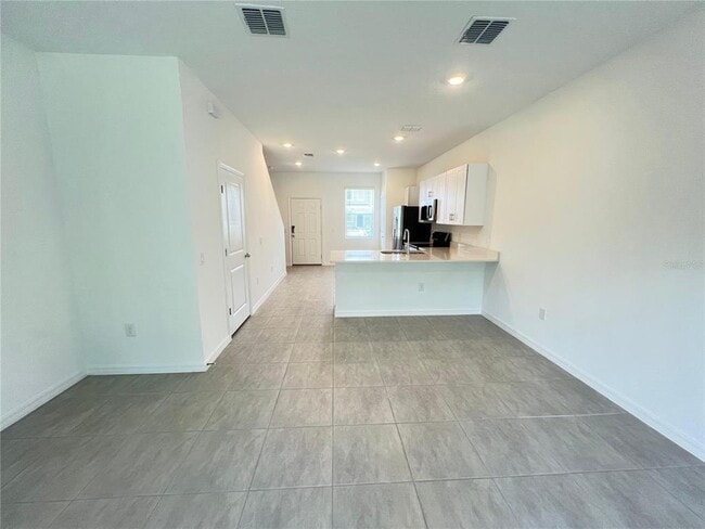 Building Photo - 3081 Skyline Lp