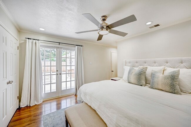 Building Photo - 3511 Broadmead Dr