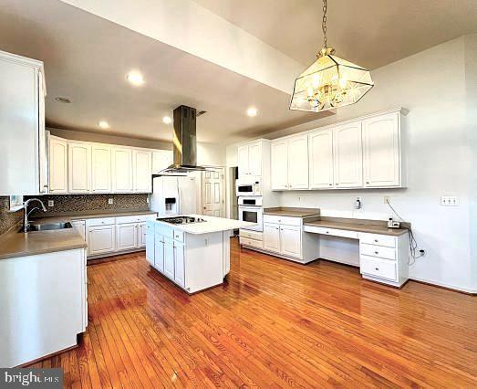 Building Photo - 7205 Lyndam Hill Cir