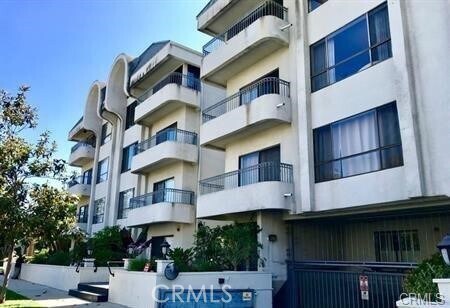 Building Photo - 221 S Gale Dr