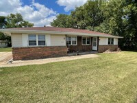 Building Photo - Duplex in Hanna City