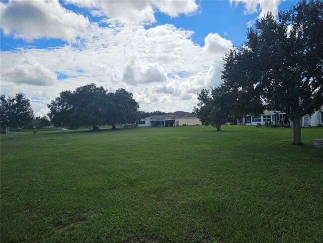 Building Photo - 915 Club Cir