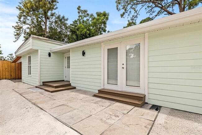 Building Photo - 2856 W Rainbow Cir