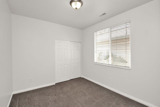 Building Photo - 286 Caleb Dr