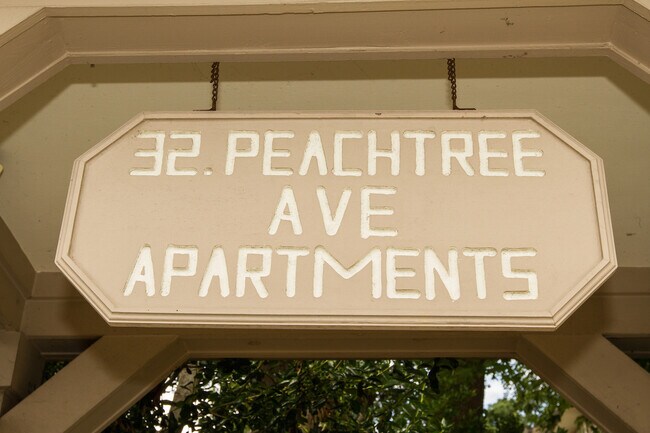 Building Photo - 32 Peachtree Ave NE