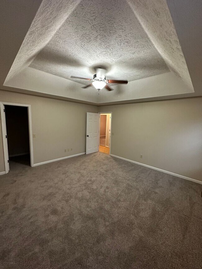 Building Photo - For Lease - 3 Beds, 2 Baths, 2000 SqFt home in N. Mt Juliet