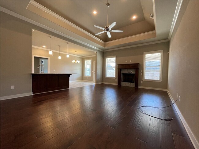 Building Photo - 3003 SW Satinwood Ave