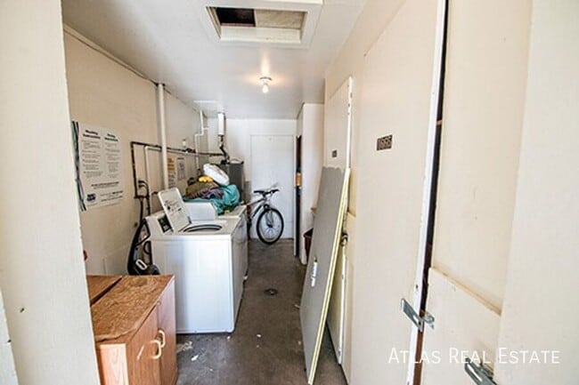 Building Photo - 1659 Fenton St