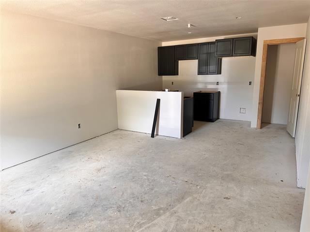 Building Photo - 211 Davenport St