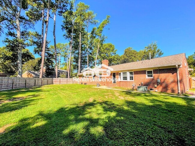 Building Photo - 2909 Duke of York Dr