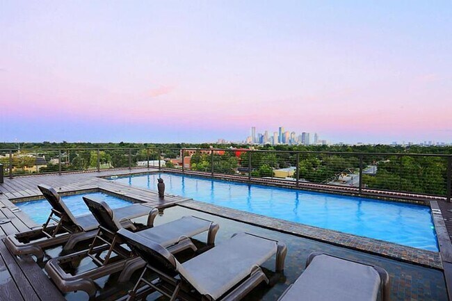 Building Photo - 1111 Studewood-ID61.02