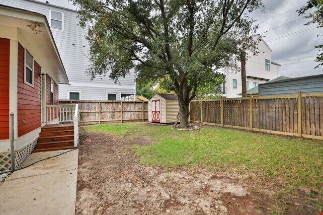 Building Photo - 1912 Shearn St