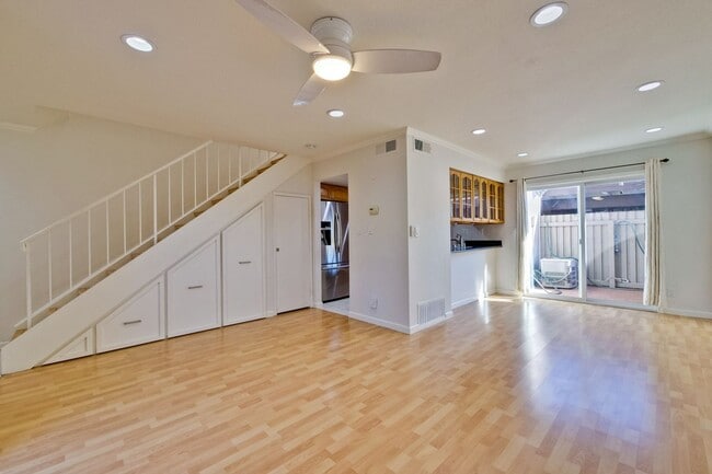 Building Photo - 2-Bed Cupertino Home with Private Yard, In-Unit Laundry, Pool and Clubhouse