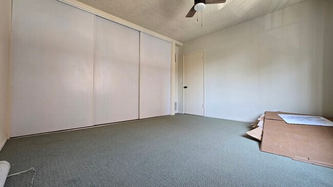 Building Photo - 526 S St Andrews Pl