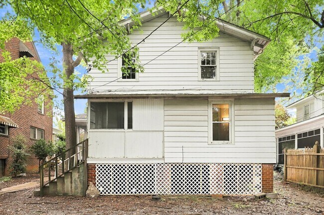 Building Photo - 1606 Walker Ave