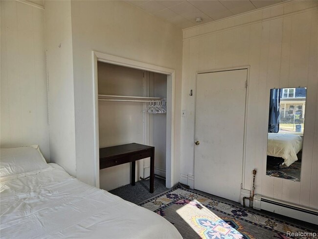 Building Photo - 921 Mary St