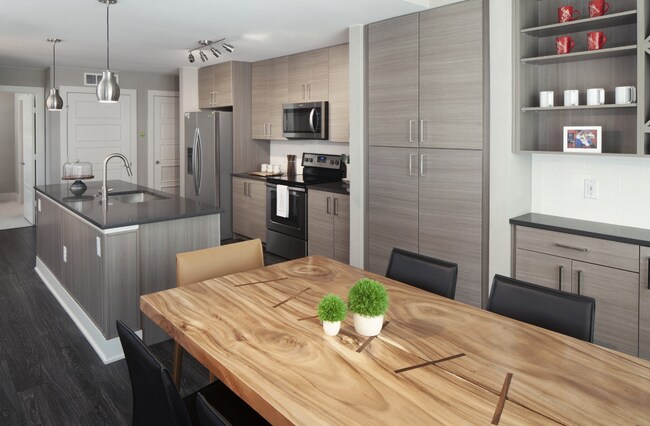 Building Photo - 1620 Platte St