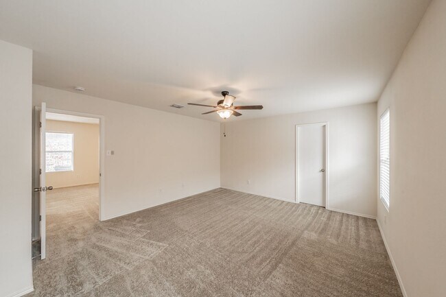 Building Photo - 8864 Valley River Dr