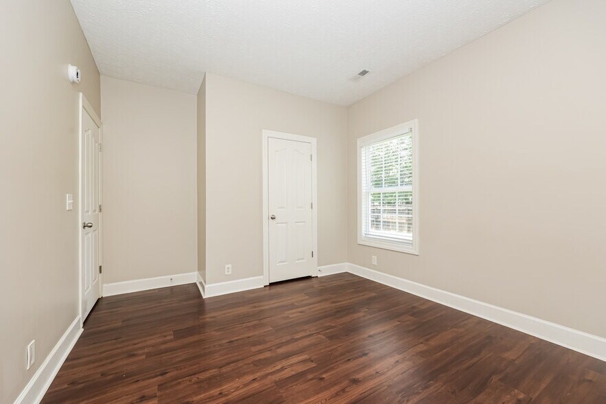 Building Photo - 1744 Potters Ct