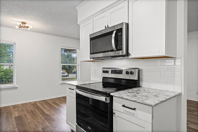 Building Photo - 3415 Willowrun Dr