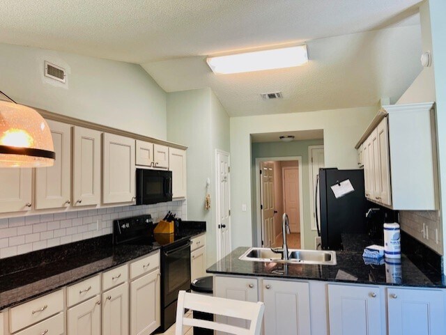 Building Photo - 8271 Branston Dr
