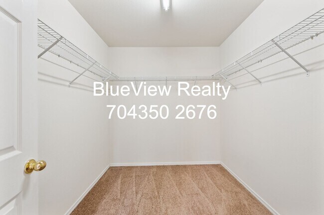 Building Photo - 8605 Redding Glen Ave