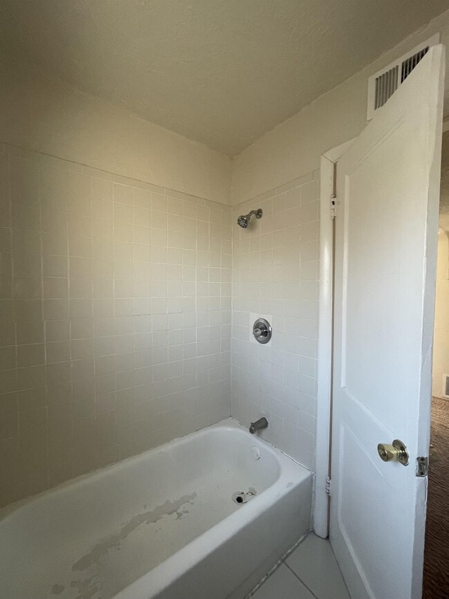 Building Photo - 8167 Josephine Cir