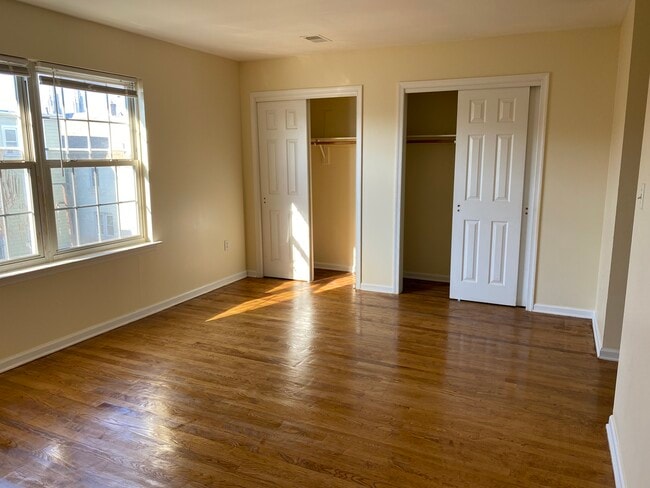 Building Photo - 122 Port Ave