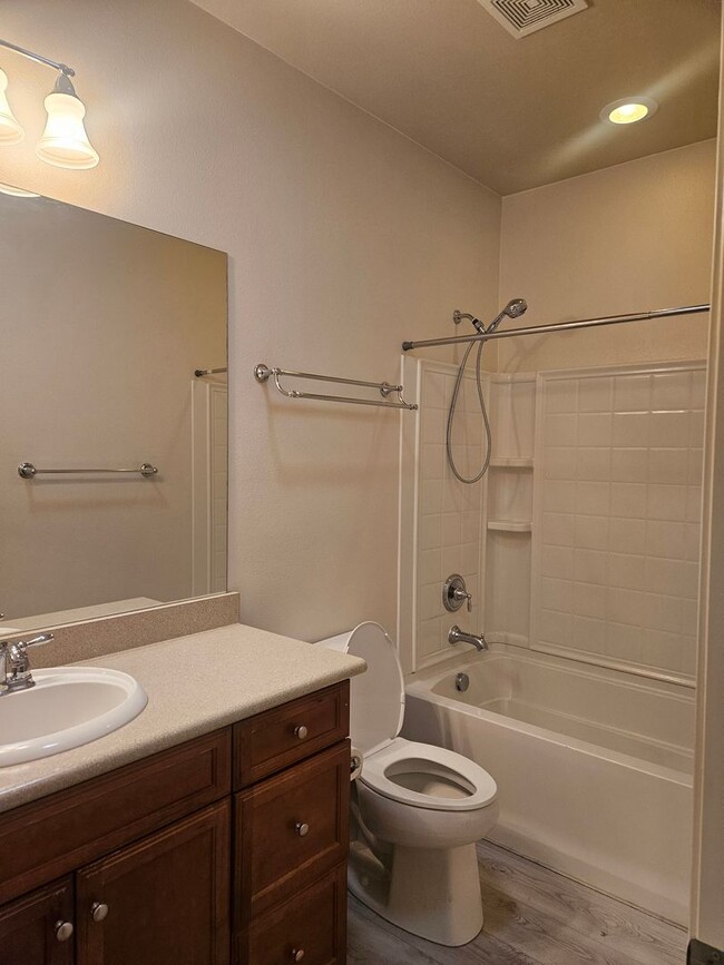 Building Photo - JESS RANCH - 3 BEDROOM