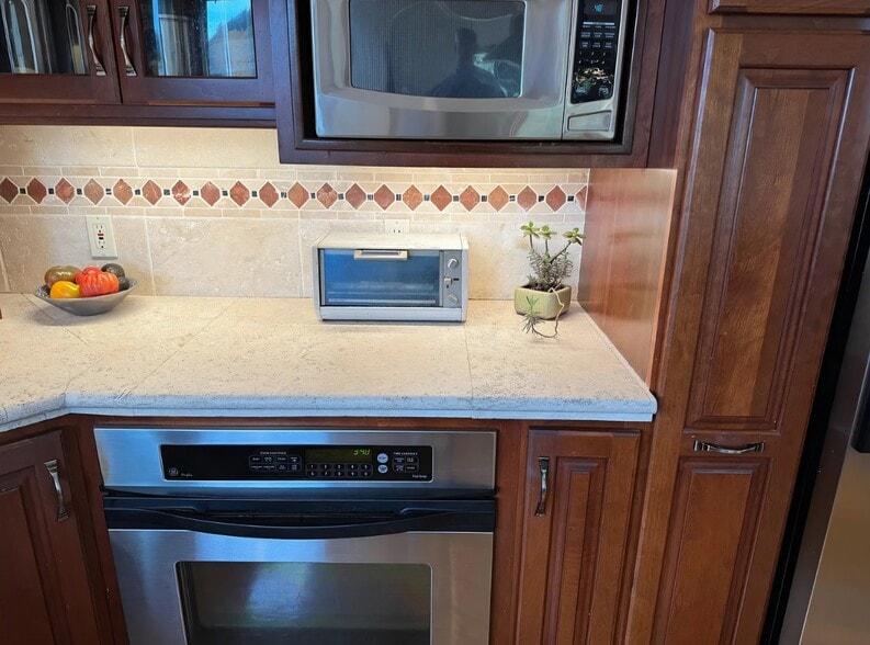 Building Photo - 6746 Cutting Blvd