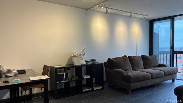 Building Photo - 150-38 Union Tpke Un