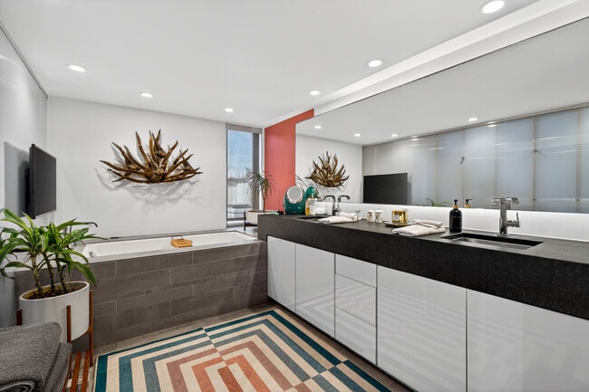 Building Photo - 219 Colton St