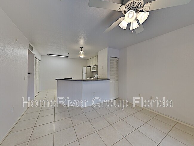 Building Photo - 850 S Tamiami Trail
