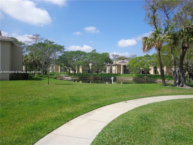 Building Photo - 800 Cypress Park Way