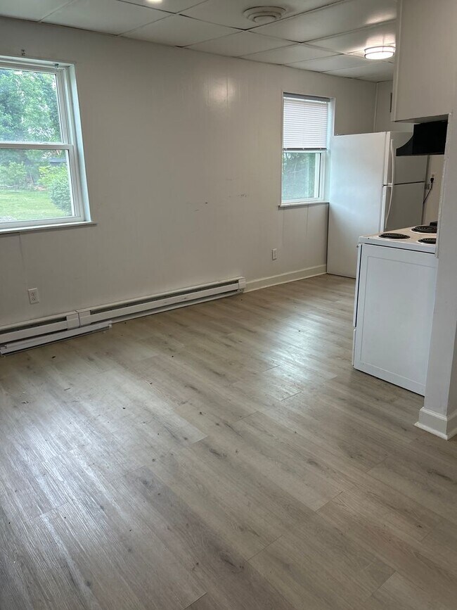 Building Photo - 1502 Gilmer Ave NW
