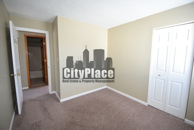 Building Photo - 47 Meadow Ct W