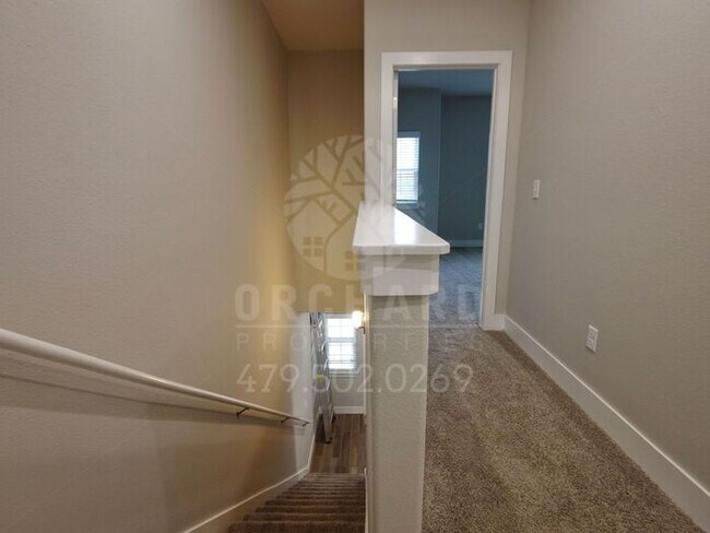 Building Photo - EP 6 | Townhome with Garage in Siloam Springs!