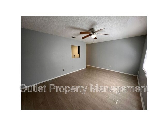 Building Photo - 430 S Hill Ave