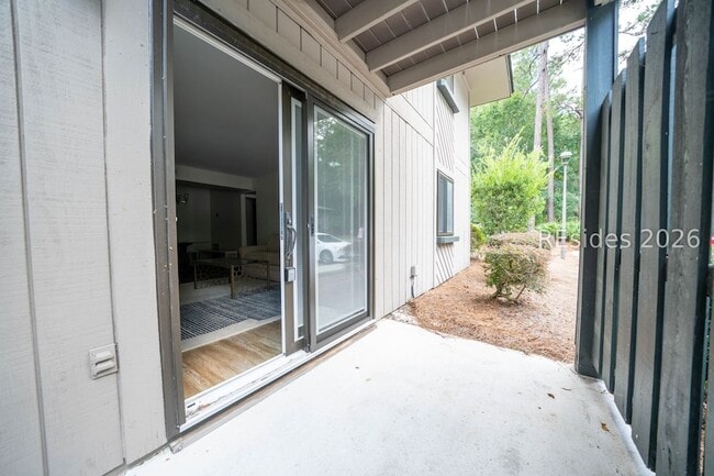 Building Photo - 141 Lamotte Dr
