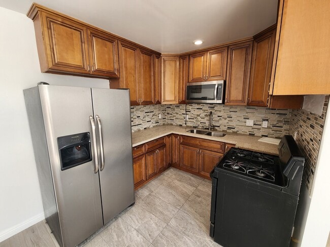 Primary Photo - 13583 Correnti St