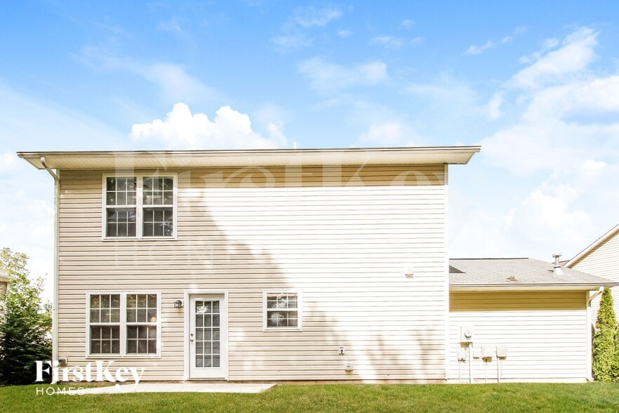 Building Photo - 1403 Rosebay Ct