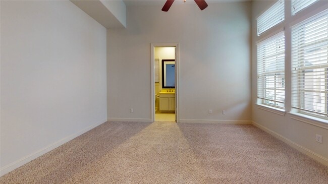 Building Photo - 1708 Upland Lakes