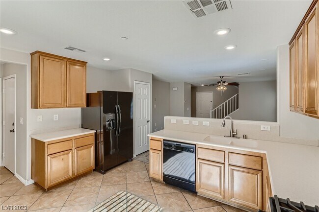 Building Photo - 1144 Desert Mountain Dr