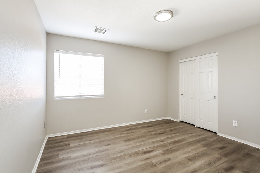 Building Photo - 4150 W El Campo Grande Ave