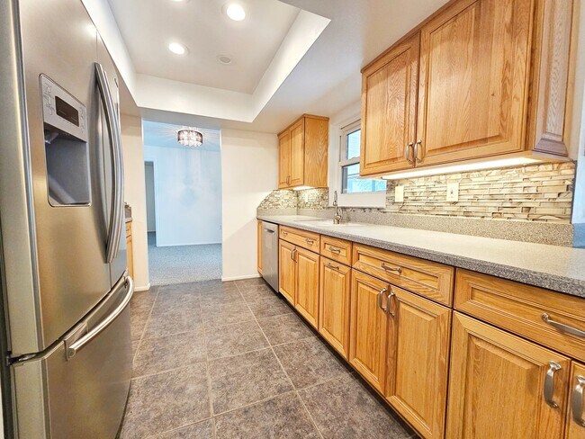Building Photo - 3 Bedroom 2 Bath Home in Safety Harbor