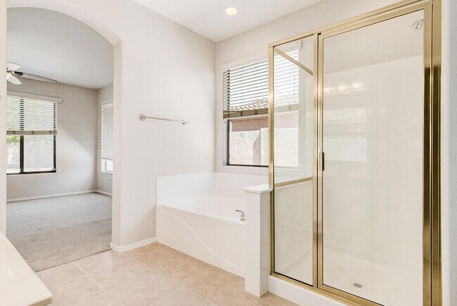 Building Photo - 3494 E Hampton Ln