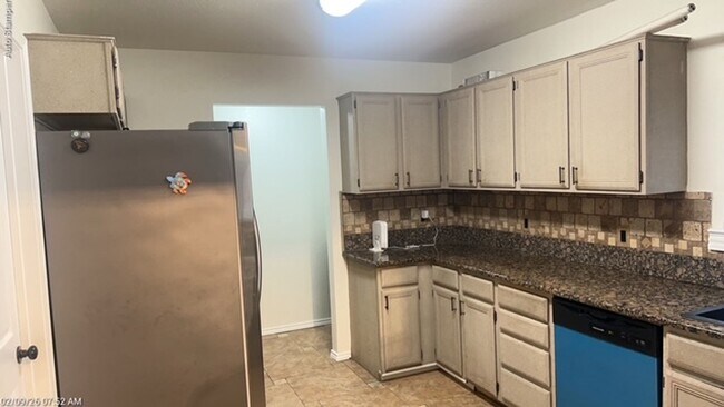 Building Photo - 1008 Meadowlark Dr